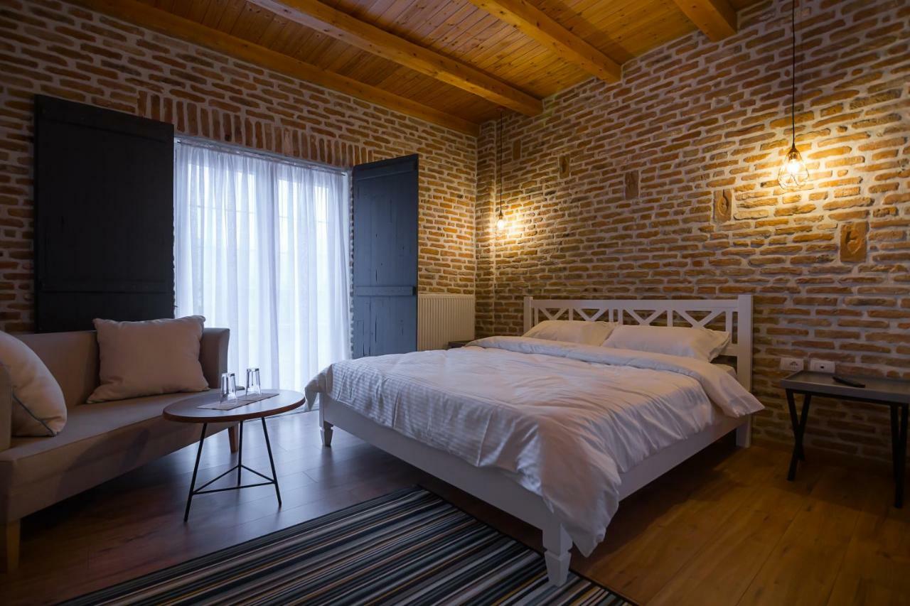 Barba Boutique Hotel Korce Ngoại thất bức ảnh