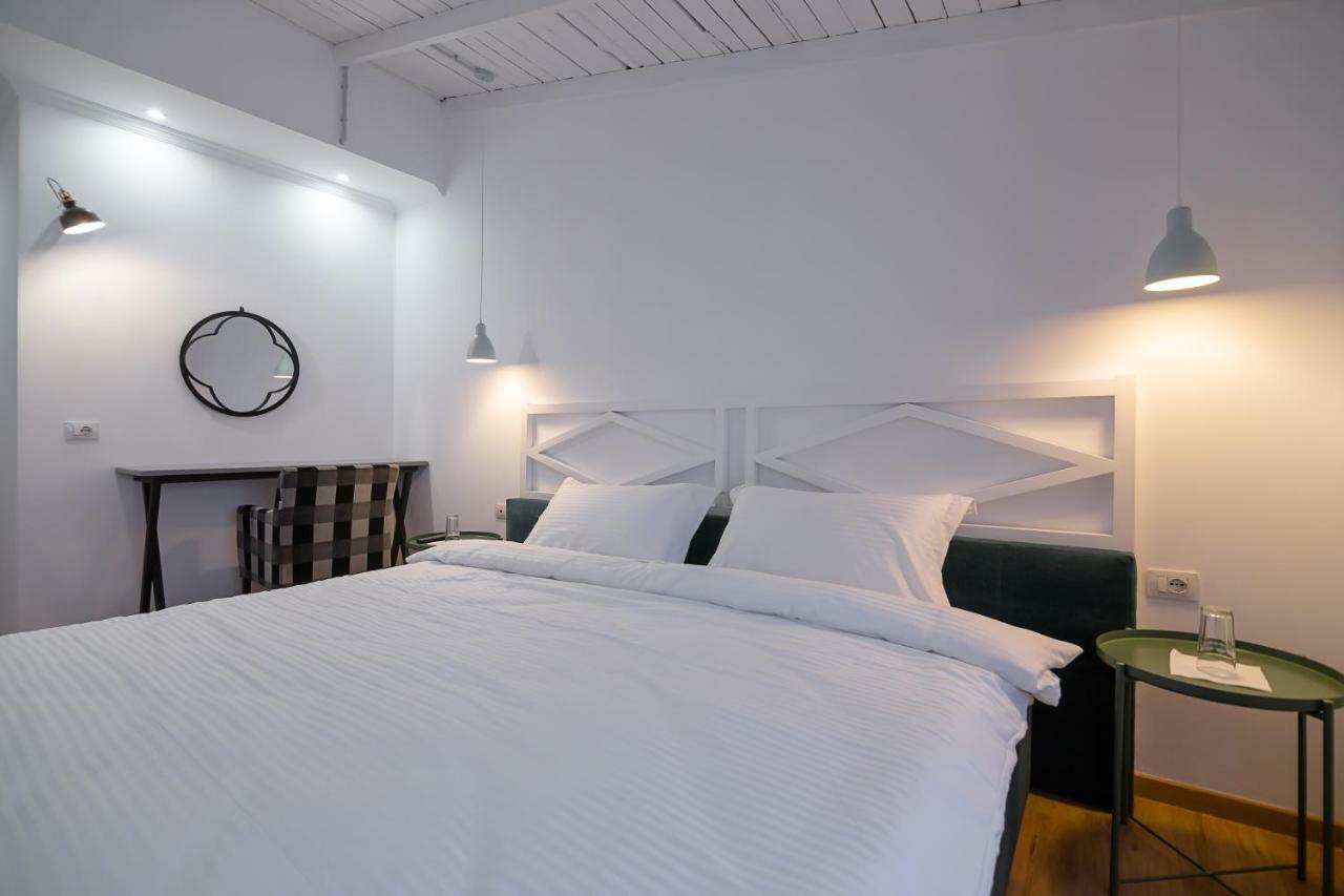 Barba Boutique Hotel Korce Ngoại thất bức ảnh