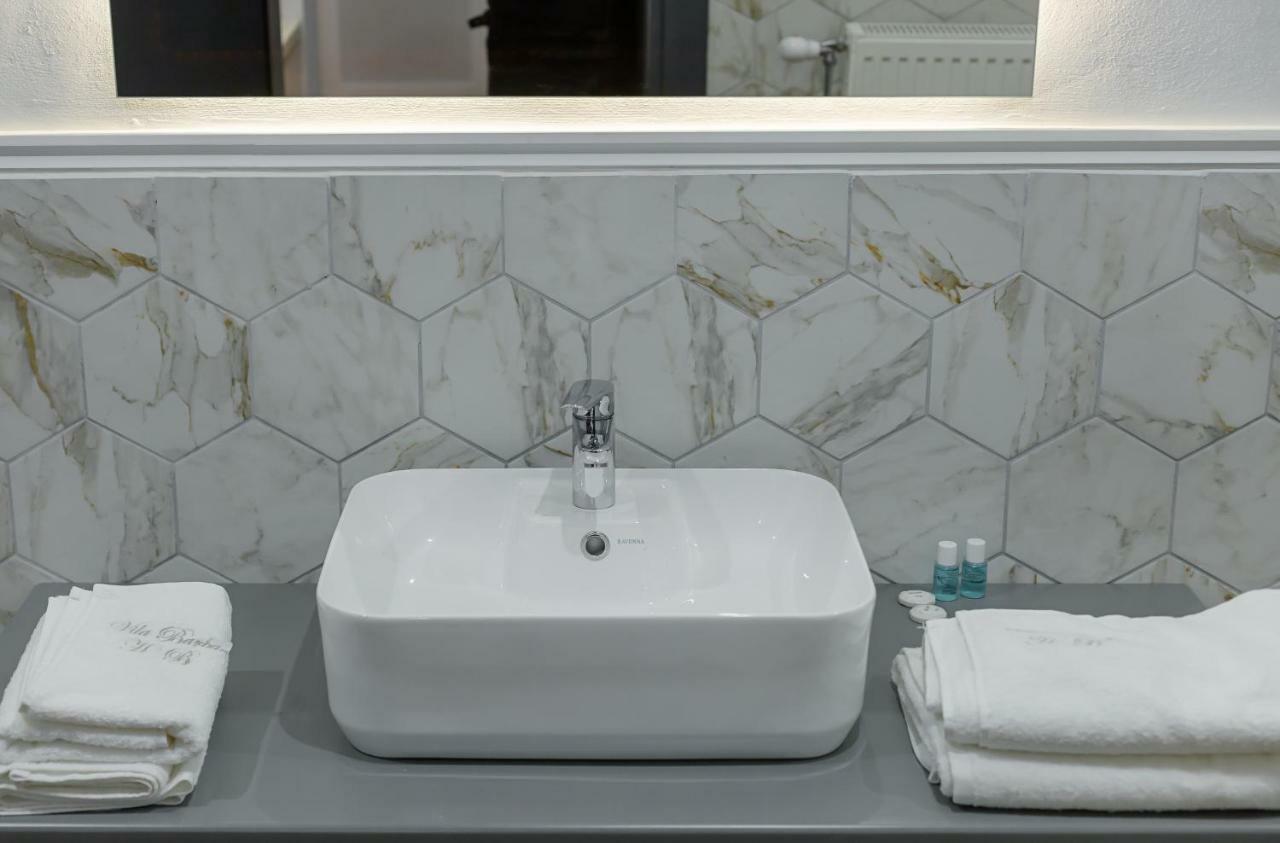 Barba Boutique Hotel Korce Ngoại thất bức ảnh